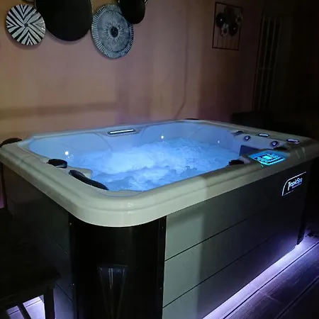 Km Suite & J'Accuzi Toulon